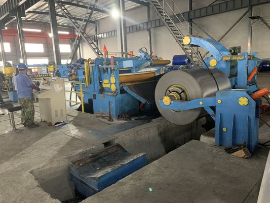machine de fente en acier de bande de 1500mm, précision à grande vitesse fendant la ligne