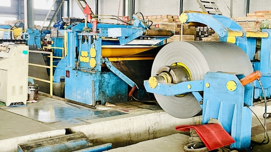 machine de fente automatique de tôle de l'acier 50Hz avec stablement la vitesse