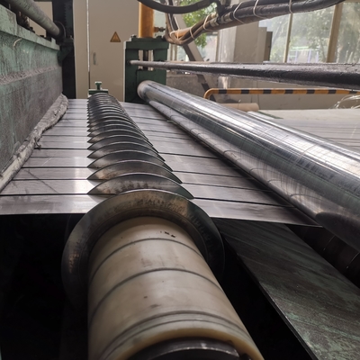 Ligne de production de refendage de bobines de tôle d'acier HR