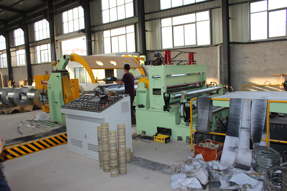 Découpeuse de bobine en métal de mA (0.3-2) ×1300mm pour le marché de l'Iran avec la grande vitesse pour l'épaisseur 0.3-2mm