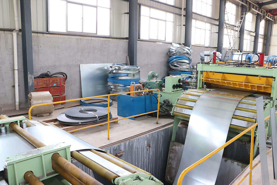 Machine de fente en acier de bande de la lame Cr12 avec la bobine OD jusqu'à 1500mm de la dureté HRC58-62