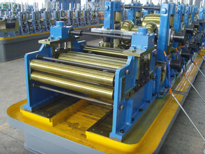 la tuberie 80m/min soudée à haute fréquence, couture droite a soudé l'équipement de moulin de tube