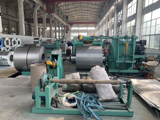 feuille épaisse de 3-12mm fendant la ligne avec le type lourd Decoiler hydraulique