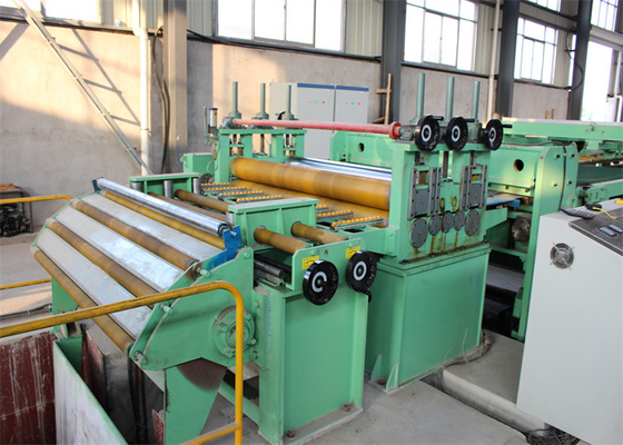 coupe automatique en métal de 3mm à la ligne précision de longueur déroulant 100m/Min